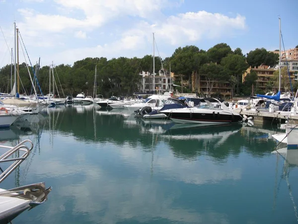 Santa Ponsa Marinasında Tekneler — Stok fotoğraf
