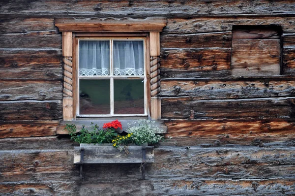 Ventana Una Casa Los Alpes — Foto de Stock