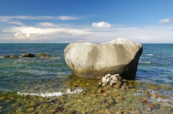 Pietra Sulla Spiaggia — Foto Stock