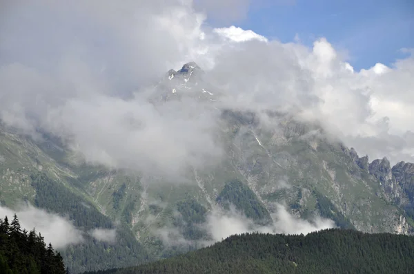 Panoramisch Uitzicht Prachtig Landschap Met Bergketen — Stockfoto