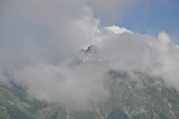 Malowniczy Widok Piękny Krajobraz Pasmem Górskim — Zdjęcie stockowe