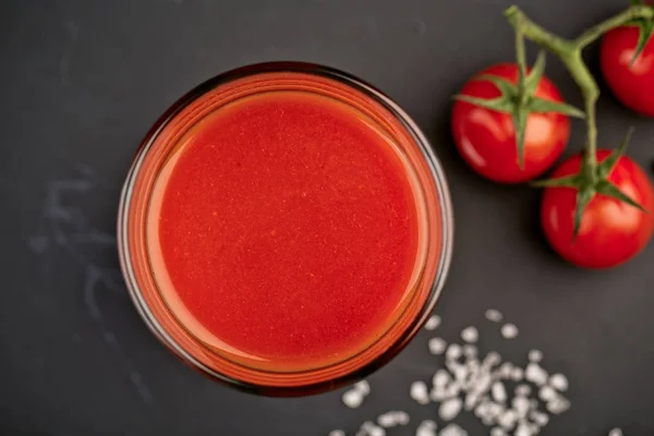 Sumo Tomate Tomates Frescos Com Sal — Fotografia de Stock