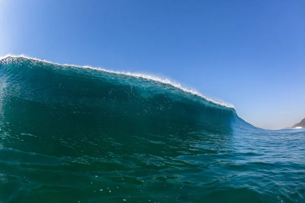 Морская Волна Вертикально Обрушивается Полые Трубы Воды Энергии Воды Мелководье — стоковое фото