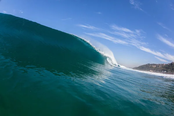 Ocean Tenger Hullám Függőleges Összeomló Üreges Cső Víz Hatalom Sekély — Stock Fotó