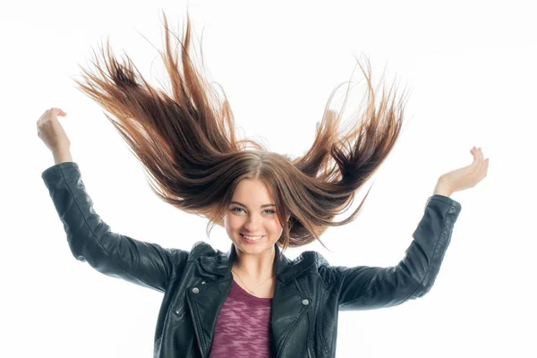 Mujer Joven Con Pelo Largo Posando Estudio — Foto de Stock