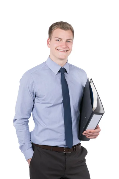 Pełne Zdjęcie Młodego Uśmiechniętego Biznesmena Trzymającego Akta Trzyma Rękę Kieszeni — Zdjęcie stockowe