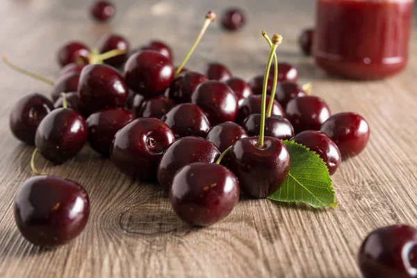 Frische Rote Kirschen Auf Hintergrund Nahaufnahme — Stockfoto