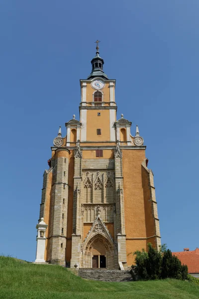 Güzel Kilise Binasının Manzarası — Stok fotoğraf