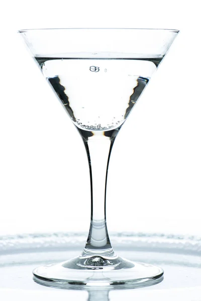 Glas Med Gin Och Tonic Bakgrundsbelysning — Stockfoto