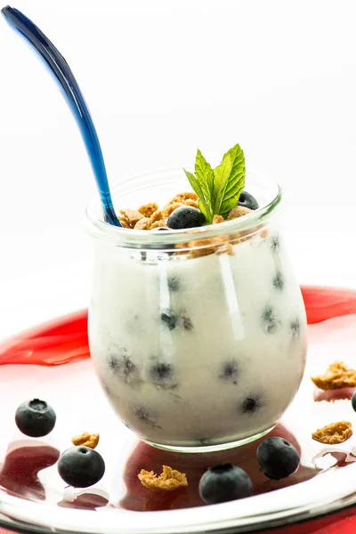 Yoghurt Med Bär Mynta Och Cantucinni Glas — Stockfoto