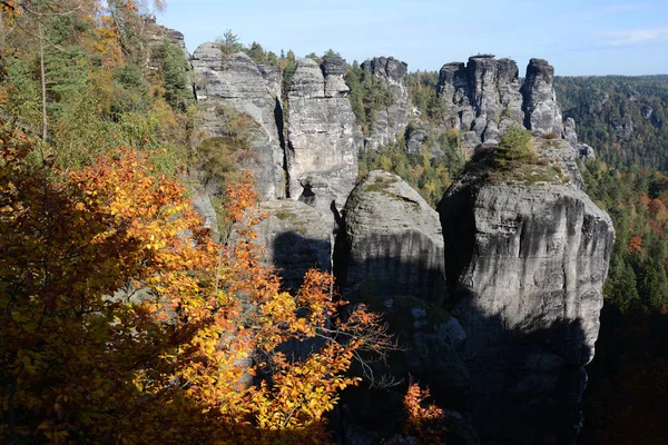 Bastione Bastione Rocce Rupe Rocce Rampicanti Natura Paesaggio Rathen Consiglio — Foto Stock