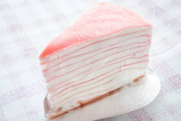 Close Delicious Pink Crepe Cake Stock Fotografie — Stock fotografie
