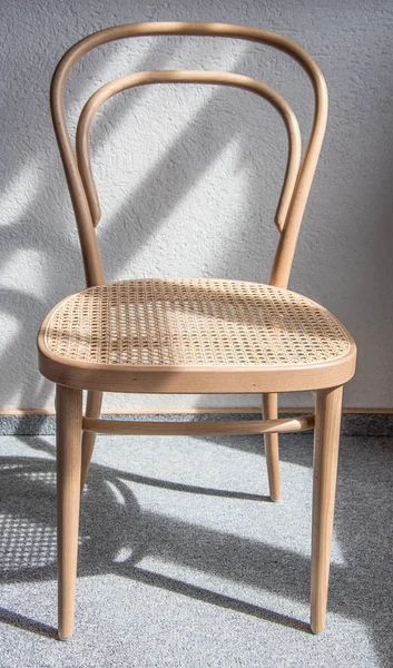Kayın Ağacı Gerdandan Yapılmış Thonet Sandalyesi — Stok fotoğraf