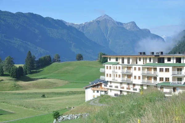 Otthonok Sistergés Tyrol Ház Ausztria Táj Alpok Alpesi Hegyek Hegyek — Stock Fotó
