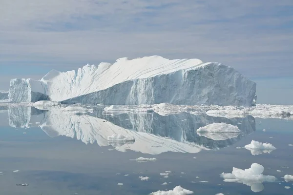 Iceberg Bianco Congelato Ghiaccio Freddo — Foto Stock