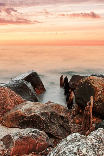 Атмосферный Закат Над Морем — стоковое фото