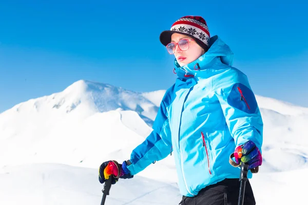 Mujer Esquiadora Los Alpes Parque Natural Triglav Vogel Eslovenia — Foto de Stock