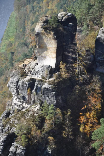 基礎岩 エルベ渓谷 クライミング岩 レイテンカウンセル 低をお勧めします エルベ砂岩 Elbsandsteingebirge サクソンスイス サクソニー — ストック写真