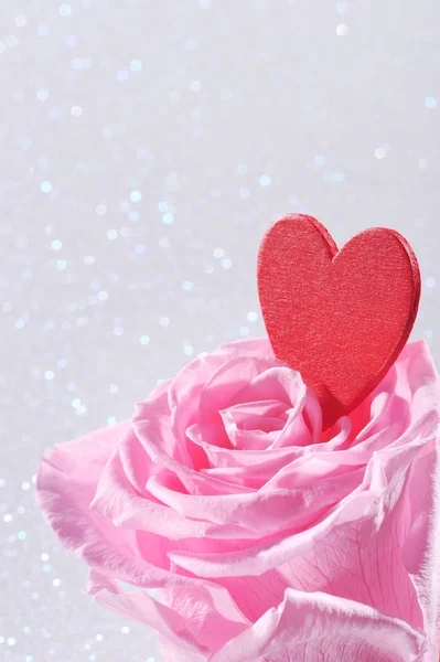 Red Heart Pink Rose White Glitter Background — Stock Photo, Image