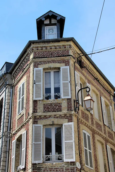 Hoekhuis Honfleur — Stockfoto