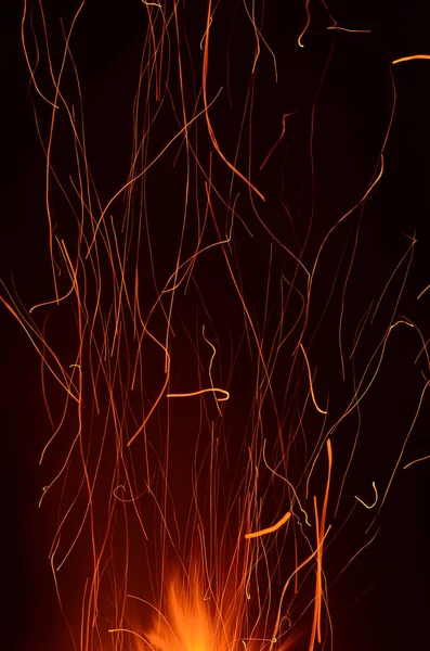Yanan Kırmızı Alev — Stok fotoğraf