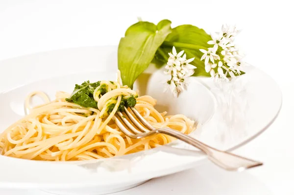 Espaguete Com Pesto Alho Selvagem — Fotografia de Stock