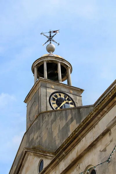 Szenischer Blick Auf Die Christliche Kirchenarchitektur — Stockfoto