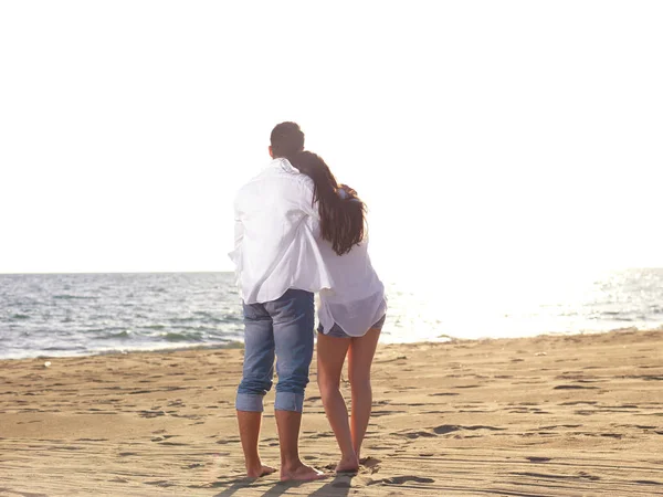 Mutlu Genç Romantik Bir Çift Güzel Bir Kumsalda Güzel Bir — Stok fotoğraf