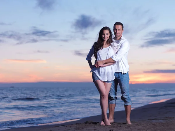 Feliz Jovem Casal Romântico Apaixonado Divirta Bela Praia Belo Dia — Fotografia de Stock