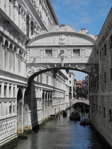 Γέφυρα Αναστενάζει Στεναγμός Γέφυρα Γέφυρα Βενετία Κανάλι Νερό Νερά Ιταλία — Φωτογραφία Αρχείου