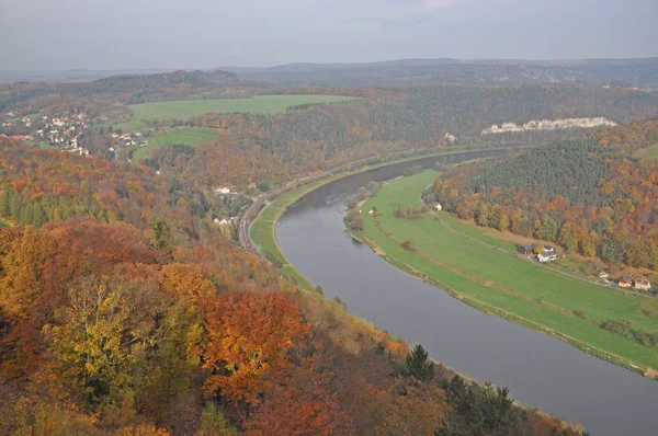 Elbsandsteingebirge Herfst Elbe Elbsandstein Saksisch Zwitserland Saksen Duitsland Landschap Rivier — Stockfoto