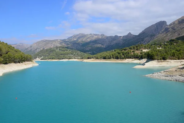 スペインのGuadalest Cosa Blancaの高速Leerer Stausee — ストック写真