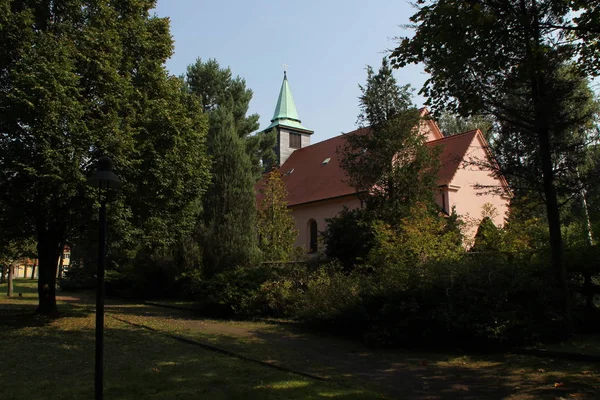 Маленькая Церковь Saxony Anhalt — стоковое фото