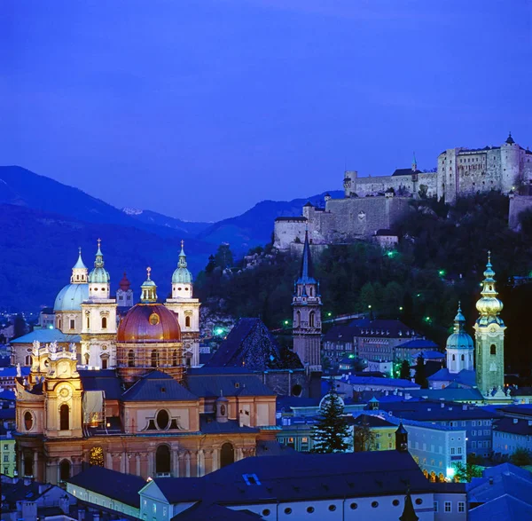 Avusturya Geceleyin Salzburg Manzarası — Stok fotoğraf