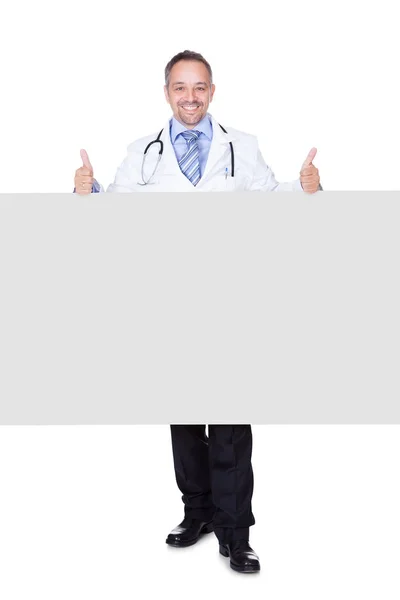Portréja Egy Orvos Üzem Üres Plakát Elszigetelt Fehér Background — Stock Fotó