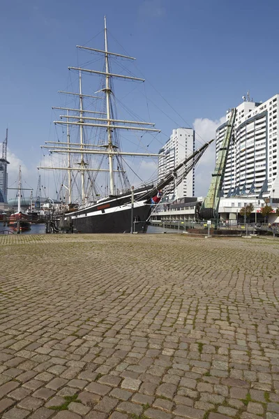 Bacia Porto Com Navios Históricos Torres Residenciais Cidade Interna Bremerhaven — Fotografia de Stock