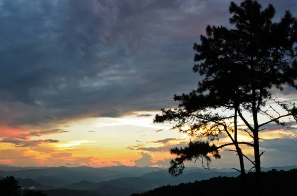 Západ Slunce Nad Vysoké Pohoří Při Pohledu Huai Nam Dang — Stock fotografie