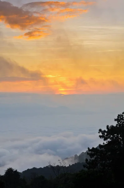 Färgglada Sunrise Ovan Molnen Från Höga Berg Viewpoint Huai Nam — Stockfoto