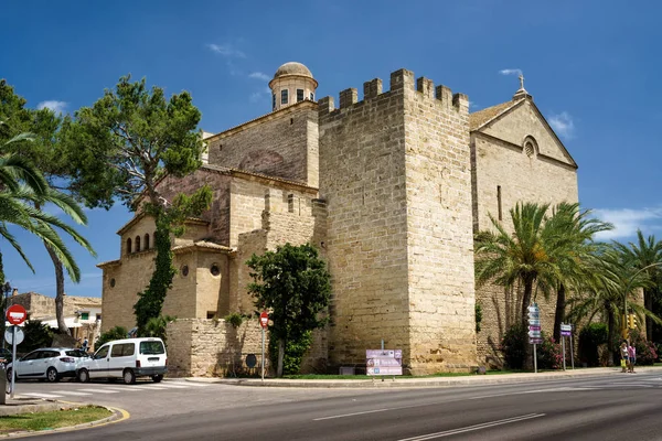 Vista Panoramica Della Vecchia Chiesa — Foto Stock