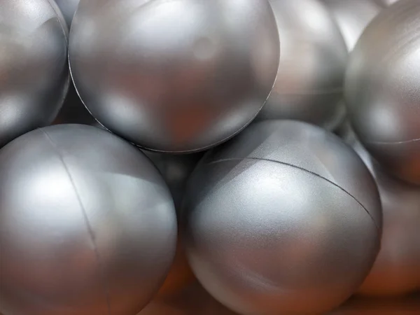 Silberkugeln Aus Kunststoff — Stockfoto