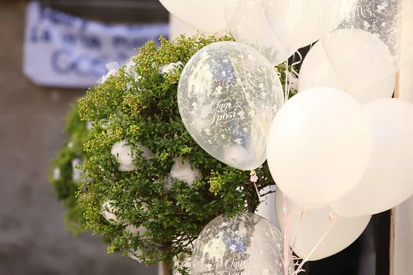 Bruiloft Bloemen Witte Ballons — Stockfoto