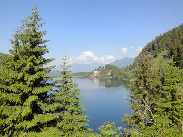 Lago Montaña Los Alpes Italianos — Foto de Stock