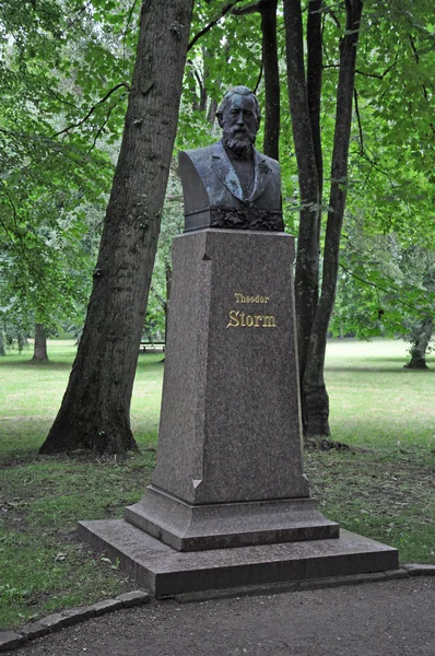 Pomnik Burzy Theodor Husum Teodorstorm Burza Pomnik Popiersie Schlosspark Park — Zdjęcie stockowe