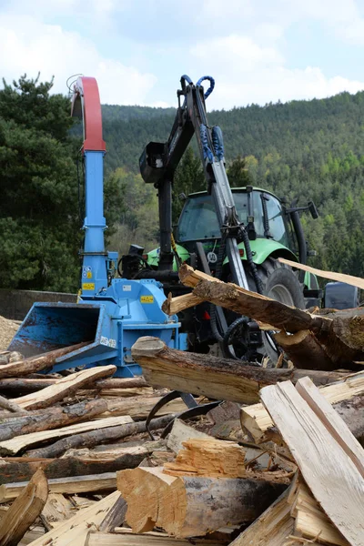 woodwork,forestry work,forestry work,wood,woodwork,cleaver,columns,log splitter