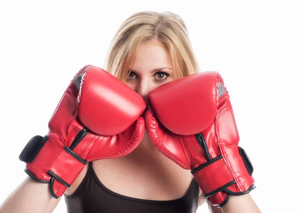 Junge Blonde Frau Mit Roten Boxhandschuhen — Stockfoto