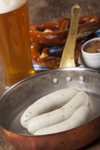 Bayerische Weisswurst Mit Bier — Zdjęcie stockowe