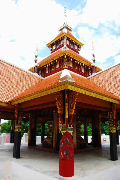 Карета Конями Храм Фрате Лампанг Луанг Лампангу Таїланд — стокове фото