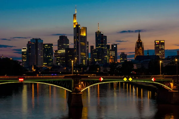 Skyline Frankfurt Por Noche —  Fotos de Stock
