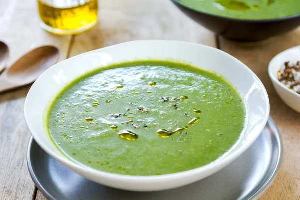 Espinacas Con Sopa Apio Hinojo Por Sal Marina — Foto de Stock