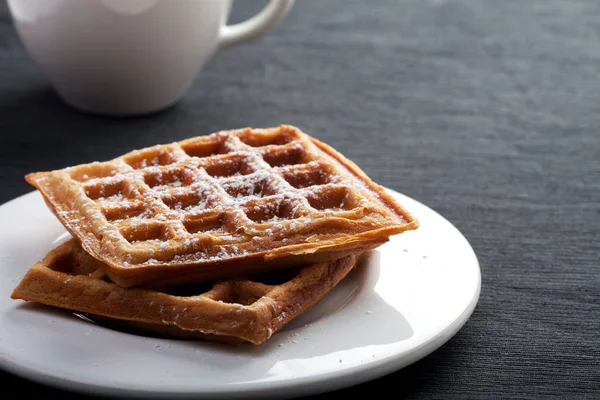 Taze Waffle Bir Fincan Kahve — Stok fotoğraf